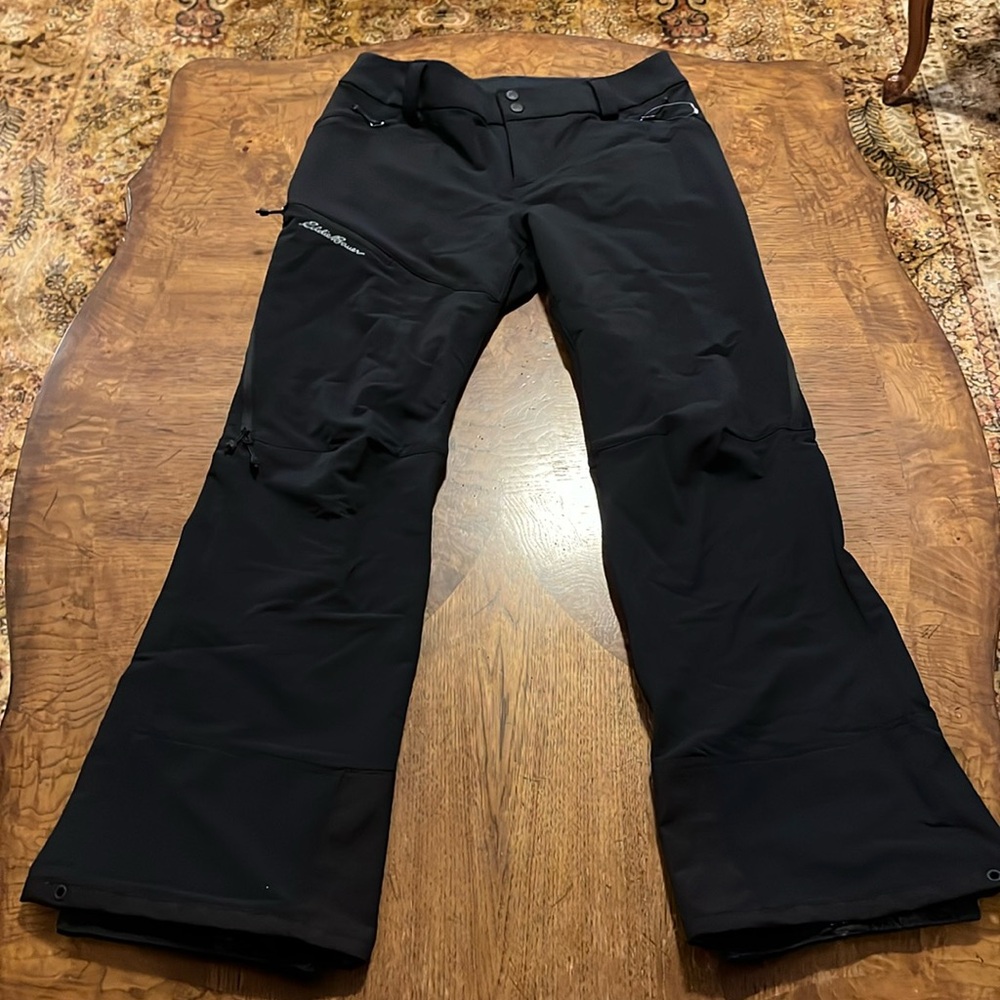 NWOT size small Eddie Bauer First Ascent Ski Pants